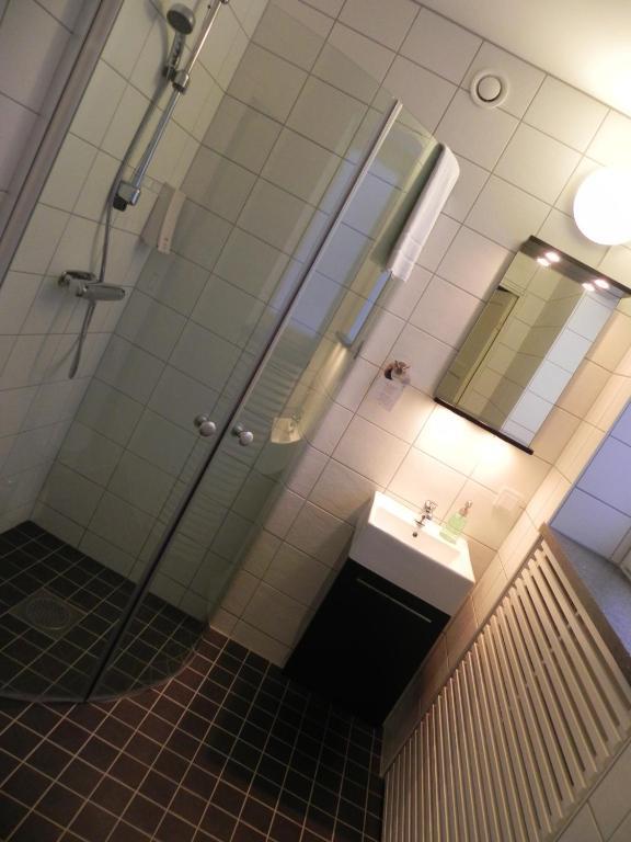 Hotell Tinget Sala Oda fotoğraf
